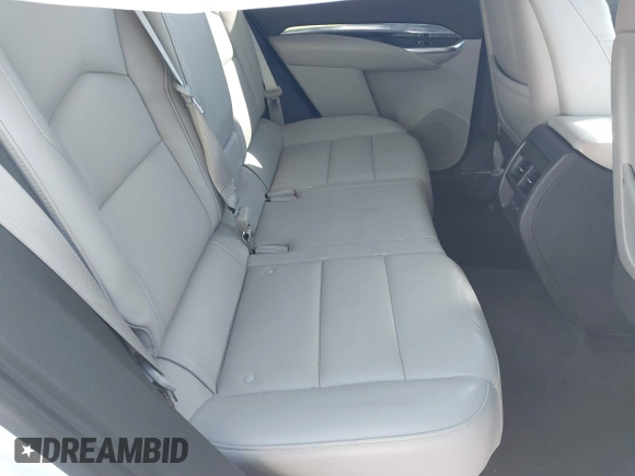 2019 Cadillac XT4 FWD Luxury z VIN 1GYAZAR4XKF170642, wystawiony jako IAAI lot #41585684 z przebiegiem 74 512 mil mil oraz . Historia ofert i sprzedaży dostępna na DreamBid. Obrazek 8.