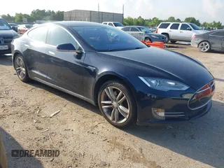 2014 Tesla Model S 60 with VIN 5YJSA1H12EFP39873, listed as a IAAI auction lot 42443414 with 132,773 mi miles and . Bid and sale history available at DreamBid. Image 1.
