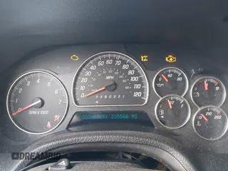 2006 GMC Envoy Denali with VIN 1GKET63M962355586, listed as a IAAI auction lot 41881023 with 235,506 mi miles. Bid and sale history available at carsss.com. Image 7.