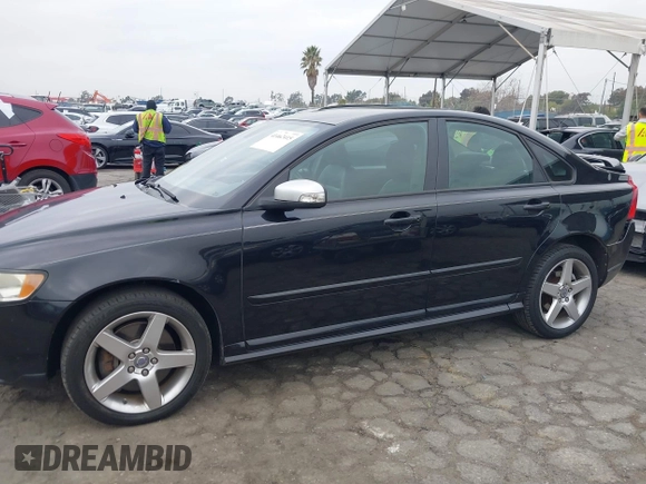 2010 Volvo S40 R-Design with VIN YV1672MH4A2488208, listed as a IAAI auction lot 41462415 with 125,665 mi miles. Bid and sale history available at carsss.com. Image 14.