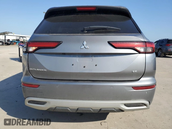 2024 Mitsubishi Outlander SE z VIN JA4J3VA83RZ009047, wystawiony jako Copart lot #54127475 z przebiegiem 38 429 mil mil oraz Szkoda całkowita • Salvage title. Historia ofert i sprzedaży dostępna na DreamBid. Obrazek 6.