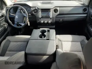 2016 Toyota Tundra SR z VIN 5TFUM5F16GX066153, wystawiony jako Copart lot #73083944 z przebiegiem 68 517 mil mil oraz Szkoda całkowita • Salvage title. Historia ofert i sprzedaży dostępna na DreamBid. Obrazek 8.