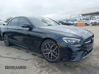 2022 Mercedes-Benz E-Class E 350 with VIN W1KZF8DBXNB084202, listed as a IAAI auction lot 39458247 with 1 mi miles. Bid and sale history available at carsss.com. Image 1.