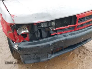 1996 Dodge Dakota z VIN 1B7FL26P1TS551841, wystawiony jako IAAI lot #41534036 z przebiegiem 229 386 mil mil oraz . Historia ofert i sprzedaży dostępna na DreamBid. Obrazek 6.