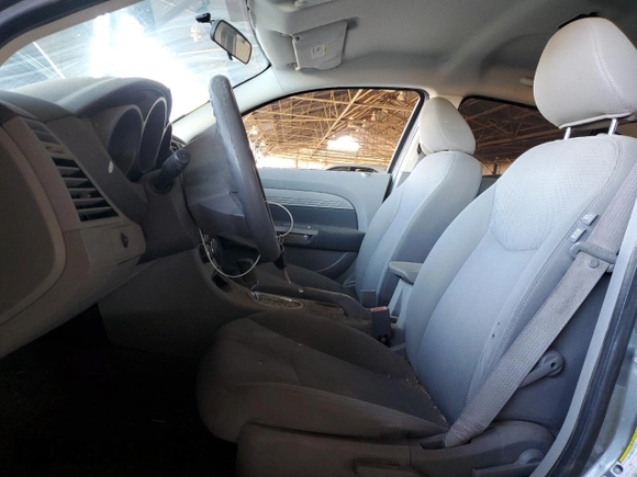 2007 Chrysler Sebring z VIN 1C3LC46K27N530587, wystawiony jako Copart lot #49853765 z przebiegiem 96 298 mil mil oraz Czysty tytuł • Clean title. Historia ofert i sprzedaży dostępna na DreamBid. Obrazek 7.
