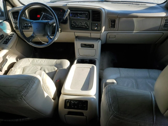 2002 Chevrolet Tahoe LT with VIN 1GNEK13Z02J300108, listed as a Copart auction lot 82101194 with 310,703 mi miles and Clean Title. Bid and sale history available at carsss.com. Image 8.