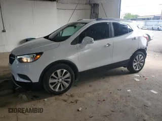 2017 Buick Encore Preferred z VIN KL4CJASB5HB105089, wystawiony jako Copart lot #60100775 z przebiegiem 98 567 mil mil oraz Szkoda całkowita • Salvage title. Historia ofert i sprzedaży dostępna na DreamBid. Obrazek 1.