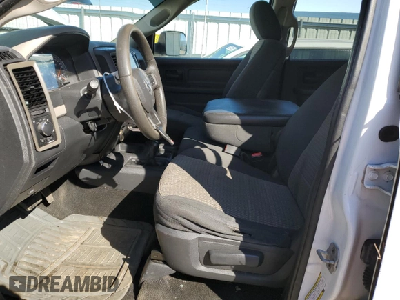 2012 Ram 2500 ST z VIN 3C6TD5CT0CG233131, wystawiony jako Copart lot #46194155 z przebiegiem 133 392 mil mil oraz Nie do naprawy • Non repairable. Historia ofert i sprzedaży dostępna na DreamBid. Obrazek 7.