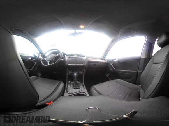 2018 Volkswagen Tiguan SEL с VIN 3VV3B7AX6JM213577, выставлен на аукционе IAAI как лот 42303230 с пробегом 30 328 миль миль и . История ставок и продаж доступна на DreamBid. Изображение 18.