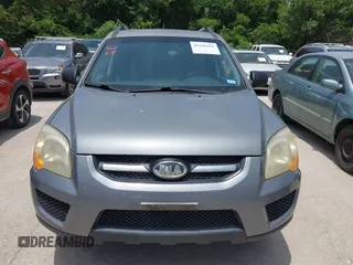 2010 Kia Sportage LX z VIN KNDKG3A40A7710743, wystawiony jako IAAI lot #42446995 z przebiegiem 282 954 mil mil oraz . Historia ofert i sprzedaży dostępna na DreamBid. Obrazek 6.