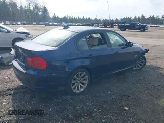 2011 BMW 3 Series 328i xDrive with VIN WBAPK5G52BNN25068, listed as a IAAI auction lot 42033139 with 168,055 mi miles. Bid and sale history available at carsss.com. Image 4.