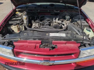 1998 Chevrolet Blazer LS with VIN 1GNCT18W5WK236585, listed as a Copart auction lot 62900435 with 123,272 mi miles and Salvage title. Bid and sale history available at DreamBid. Image 12.