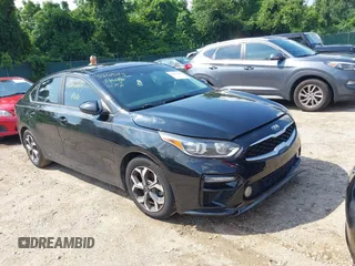 2019 Kia Forte LXS z VIN 3KPF24AD9KE131628, wystawiony jako IAAI lot #42657093 z przebiegiem 163 737 mil mil oraz . Historia ofert i sprzedaży dostępna na DreamBid. Obrazek 1.