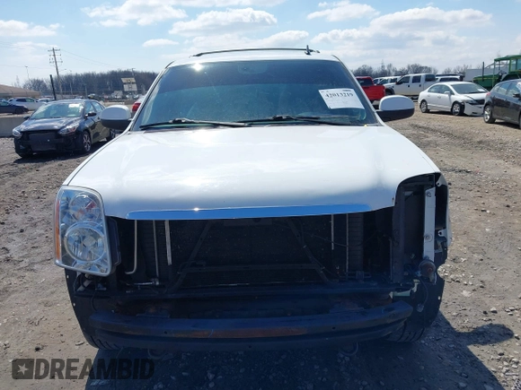 2009 GMC Yukon SLT w/4SA with VIN 1GKFK33059R282974, listed as a IAAI auction lot 42013219 with 209,240 mi miles. Bid and sale history available at carsss.com. Image 12.