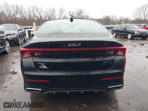 2022 Kia K5 GT-Line z VIN 5XXG64J20NG155965, wystawiony jako IAAI lot #41642454 z przebiegiem 29 647 mil mil oraz . Historia ofert i sprzedaży dostępna na DreamBid. Obrazek 16.