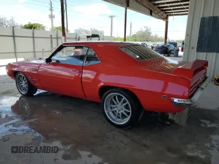 1969 Pontiac Firebird z VIN 223379ULL6573, wystawiony jako Copart lot #57812295 z przebiegiem 142 mil mil oraz Tytuł czysty. Historia ofert i sprzedaży dostępna na DreamBid. Obrazek 2.