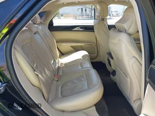 2015 Lincoln MKZ Hybrid z VIN 3LN6L2LU2FR614175, wystawiony jako IAAI lot #42381184 z przebiegiem 221 943 mil mil oraz . Historia ofert i sprzedaży dostępna na DreamBid. Obrazek 8.
