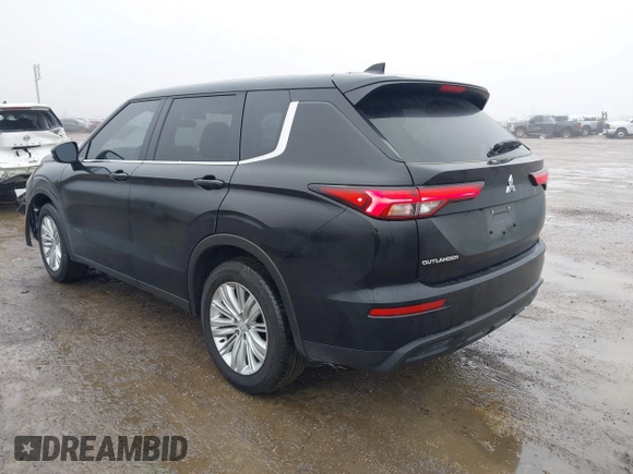 2024 Mitsubishi Outlander ES z VIN JA4J3UA88RZ074065, wystawiony jako IAAI lot #41451179 z przebiegiem 3 338 mil mil oraz . Historia ofert i sprzedaży dostępna na DreamBid. Obrazek 3.
