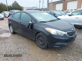 2014 Kia Forte LX with VIN KNAFK4A60E5171921, listed as a IAAI auction lot 41863618 with 105,076 mi miles. Bid and sale history available at carsss.com. Image 1.