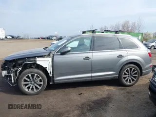 2017 Audi Q7 Premium Plus with VIN WA1LAAF75HD018870, listed as a IAAI auction lot 41988405 with 84,897 mi miles. Bid and sale history available at carsss.com. Image 14.