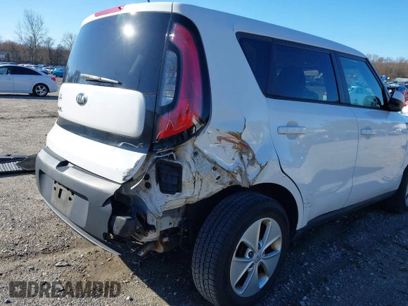 2015 Kia Soul with VIN KNDJN2A23F7136379, listed as a IAAI auction lot 41853304 with 90,697 mi miles. Bid and sale history available at carsss.com. Image 6.