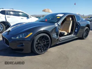 2009 Maserati GranTurismo с VIN ZAMHL45A390047969, выставлен на аукционе IAAI как лот 41864637 с пробегом 37 590 миль миль и . История ставок и продаж доступна на DreamBid. Изображение 18.