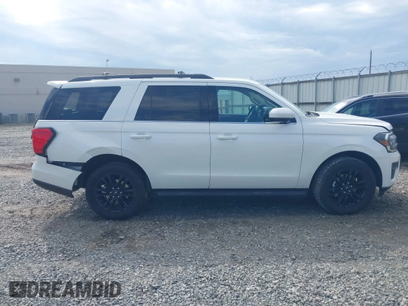 2024 Ford Expedition XLT with VIN 1FMJU1H87REA59678, listed as a IAAI auction lot 42253943 with 20,409 mi miles and . Bid and sale history available at DreamBid. Image 13.