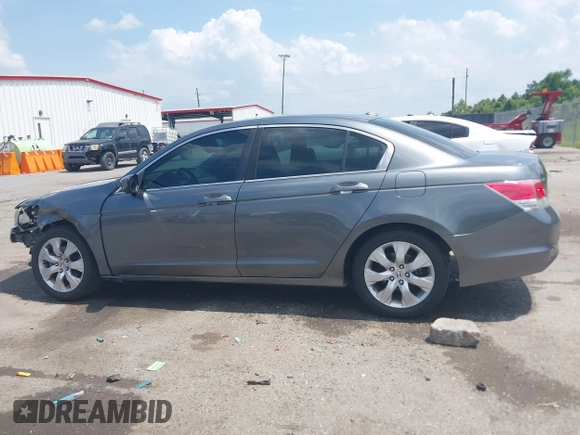 2010 Honda Accord EX-L z VIN 1HGCP2F87AA072599, wystawiony jako IAAI lot #42321807 z przebiegiem 222 273 mil mil oraz . Historia ofert i sprzedaży dostępna na DreamBid. Obrazek 14.