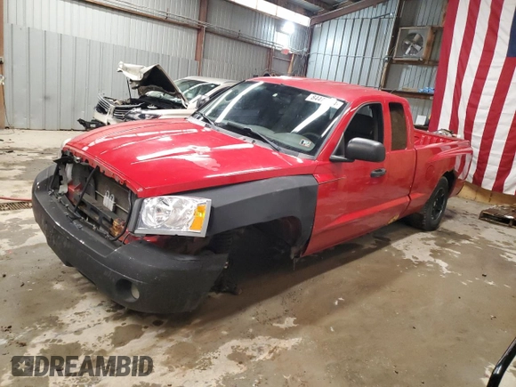 2005 Dodge Dakota SLT with VIN 1D7HW42N25S102256, listed as a Copart auction lot 84477674 with 160,804 mi miles and Salvage title. Bid and sale history available at DreamBid. Image 1.