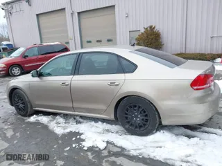2015 Volkswagen Passat 1.8T Limited Edition with VIN 1VWAS7A34FC016495, listed as a IAAI auction lot 41537227 with 147,197 mi miles. Bid and sale history available at carsss.com. Image 14.