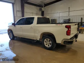 2019 Chevrolet Silverado 1500 LT with VIN 3GCUYDED5KG206653, listed as a Copart auction lot 52572755 with 113,897 mi miles and Clean Title. Bid and sale history available at carsss.com. Image 2.