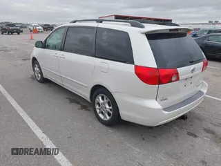 2006 Toyota Sienna XLE with VIN 5TDZA22C76S522489, listed as a IAAI auction lot 42089088 with 226,428 mi miles. Bid and sale history available at carsss.com. Image 3.