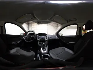 2012 Ford Focus SE z VIN 1FAHP3F21CL114445, wystawiony jako IAAI lot #42277986 z przebiegiem 89 317 mil mil oraz . Historia ofert i sprzedaży dostępna na DreamBid. Obrazek 19.