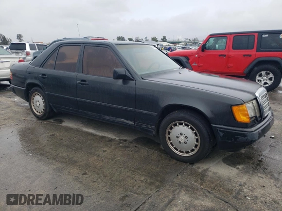 1987 Mercedes-Benz 300 with VIN WDBEB33D0HA432026, listed as a Copart auction lot 48766665 with 161,099 mi miles and Clean Title. Bid and sale history available at DreamBid. Image 4.