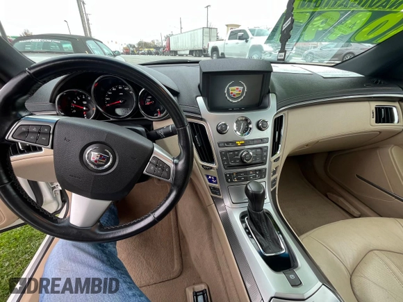 2011 Cadillac CTS with VIN 1G6DM1ED3B0157390, listed as a Copart auction lot 83147514 with 116,202 mi miles and Clean Title. Bid and sale history available at DreamBid. Image 9.