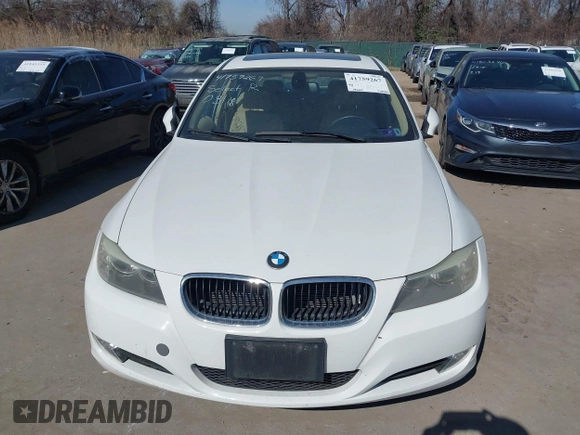 2011 BMW 3 Series 328i with VIN WBAPH7C59BE461739, listed as a IAAI auction lot 41759267 with 192,266 mi miles. Bid and sale history available at carsss.com. Image 12.