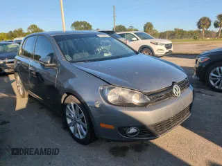 2010 Volkswagen Golf TDI w/Sunroof & Nav с VIN WVWDM7AJ6AW226094, выставлен на аукционе Copart как лот 76188464 с пробегом Не указан миль и Списание • Salvage title. История ставок и продаж доступна на DreamBid. Изображение 4.
