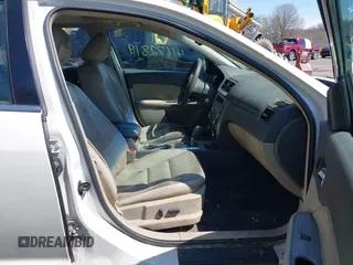 2011 Ford Fusion SEL with VIN 3FAHP0JG3BR160179, listed as a IAAI auction lot 41672819 with 164,195 mi miles and . Bid and sale history available at DreamBid. Image 5.