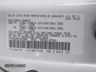 2022 Toyota Tacoma SR z VIN 3TYRX5GN5NT055800, wystawiony jako IAAI lot #42109011 z przebiegiem 30 236 mil mil oraz . Historia ofert i sprzedaży dostępna na DreamBid. Obrazek 9.
