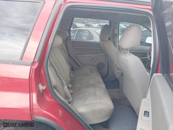 2006 Jeep Grand Cherokee Laredo with VIN 1J4GS48K06C301052, listed as a IAAI auction lot 41602467 with 205,881 mi miles. Bid and sale history available at carsss.com. Image 8.