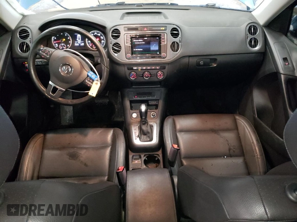 2017 Volkswagen Tiguan S z VIN WVGBV7AX4HK039281, wystawiony jako Copart lot #88013955 z przebiegiem 88 878 mil mil oraz Szkoda całkowita • Salvage title. Historia ofert i sprzedaży dostępna na DreamBid. Obrazek 8.