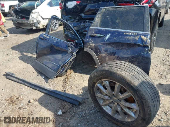 2016 Jeep Cherokee Limited with VIN 1C4PJMDB7GW181409, listed as a IAAI auction lot 42163196 with Not provided miles and . Bid and sale history available at DreamBid. Image 11.