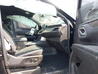2021 Chevrolet Suburban LS z VIN 1GNSKBKD5MR303640, wystawiony jako IAAI lot #42359585 z przebiegiem Nie podano mil oraz . Historia ofert i sprzedaży dostępna na DreamBid. Obrazek 5.
