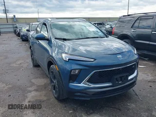 2024 Buick Encore GX Sport Touring с VIN KL4AMDSL3RB007284, выставлен на аукционе IAAI как лот 42228588 с пробегом 32 618 миль миль и . История ставок и продаж доступна на DreamBid. Изображение 1.