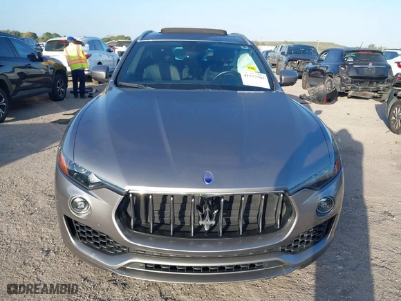 2019 Maserati Levante S with VIN ZN661YUA5KX314504, listed as a IAAI auction lot 41577303 with NaN miles. Bid and sale history available at carsss.com. Image 12.