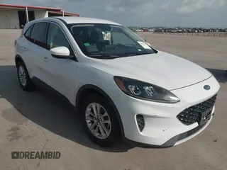 2020 Ford Escape SE z VIN 1FMCU0G67LUA10190, wystawiony jako IAAI lot #42533228 z przebiegiem 135 961 mil mil oraz . Historia ofert i sprzedaży dostępna na DreamBid. Obrazek 1.