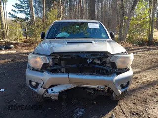 2015 Toyota Tacoma PreRunner z VIN 3TMJU4GNXFM191580, wystawiony jako IAAI lot #41216357 z przebiegiem 78 490 mil mil oraz . Historia ofert i sprzedaży dostępna na DreamBid. Obrazek 12.