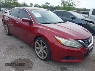 2017 Nissan Altima SV with VIN 1N4AL3AP1HC135612, listed as a IAAI auction lot 41848270 with 91,294 mi miles and . Bid and sale history available at carsss.com. Image 1.