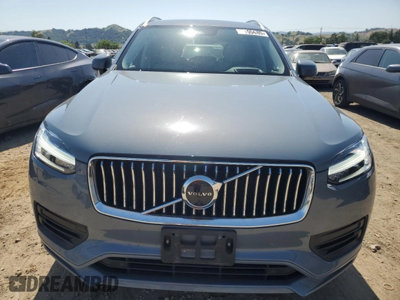 2020 Volvo XC90 Momentum z VIN YV4A22PK3L1605319, wystawiony jako Copart lot #55432605 z przebiegiem 61 338 mil mil oraz Szkoda całkowita • Salvage title. Historia ofert i sprzedaży dostępna na DreamBid. Obrazek 5.