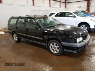 1998 Volvo V70 XC with VIN YV1LZ5642W2452632, listed as a Copart auction lot 42362405 with 196,148 mi miles and Clean Title. Bid and sale history available at carsss.com. Image 4.